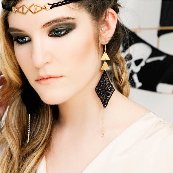 Fast Forward Earrings Black/ Gold Triangle Dangle - Picture 2 of 4